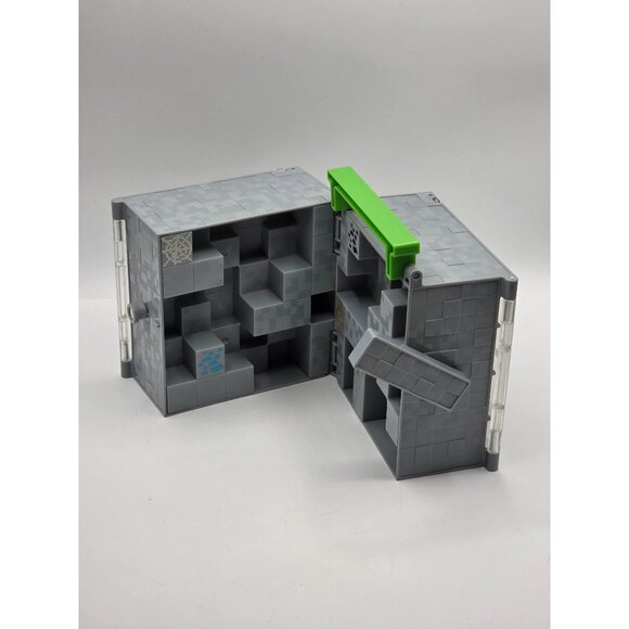 Mattel Minecraft Mini-Figure Collector Case 2014 - Picture 1 of 7